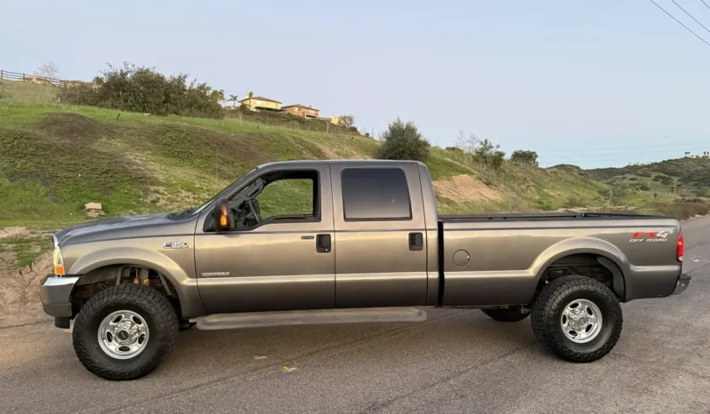 
								2004 Ford F-350 Super Duty Lariat Crew Cab full									