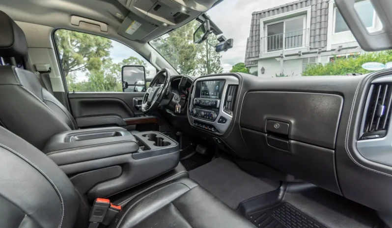 
								2019 GMC Sierra 2500HD SLT Crew Cab Duramax full									