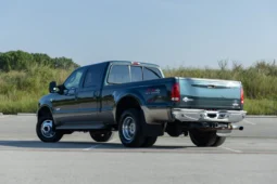 
										2005 Ford F-350 Super Duty King Ranch Crew Cab full									