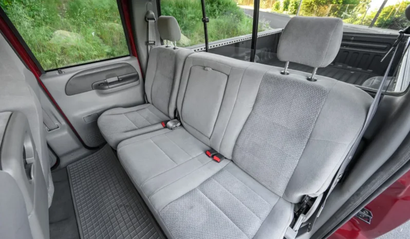 
								2004 Ford F-350 Super Duty XLT Crew Cab 4×4 full									