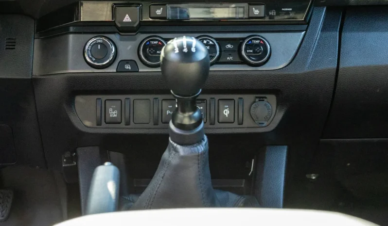 
								2016 Toyota Tacoma TRD Off-Road Double Cab V6 full									