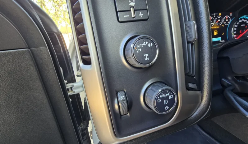 
								2018 GMC Sierra 1500 Denali Crew Cab full									