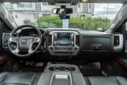 
										2019 GMC Sierra 2500HD SLT Crew Cab Duramax full									
