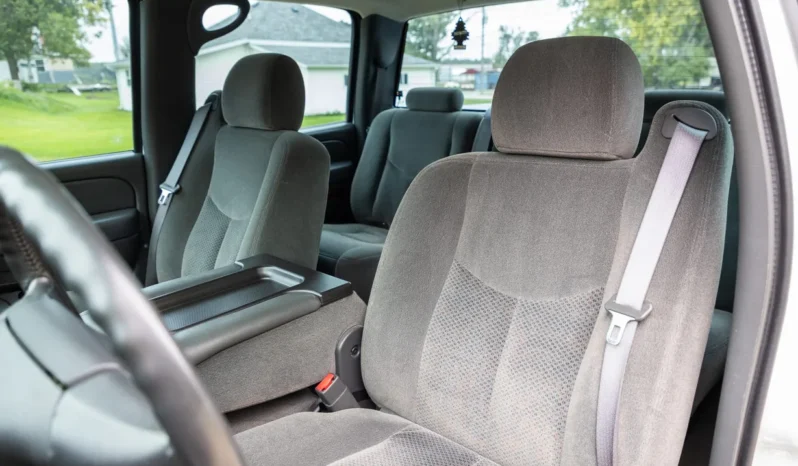 
								2005 Chevrolet Silverado 2500HD LS Crew Cab Duramax full									
