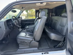 
										2005 GMC Sierra 2500HD SLT Extended Cab full									