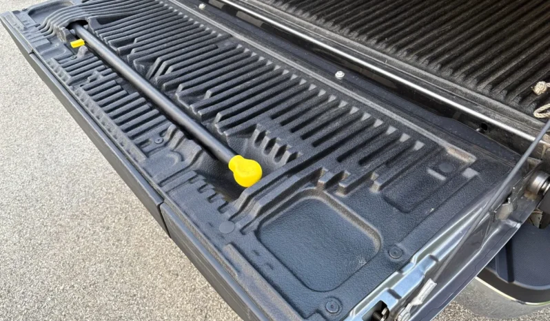 
								2010 Ford F-250 XLT Crew Cab Power Stroke full									
