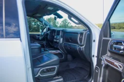 
										2020 GMC Sierra 2500HD Denali Crew Cab Duramax full									