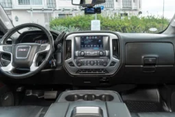 
										2019 GMC Sierra 2500HD SLT Crew Cab Duramax full									