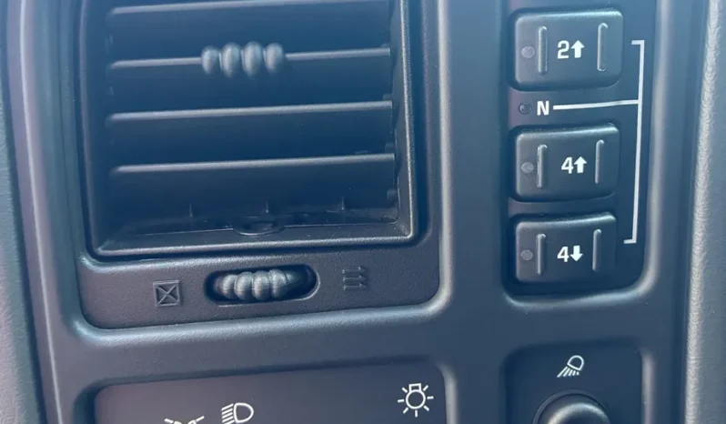 
								2005 GMC Sierra 2500HD SLT 4×4 full									