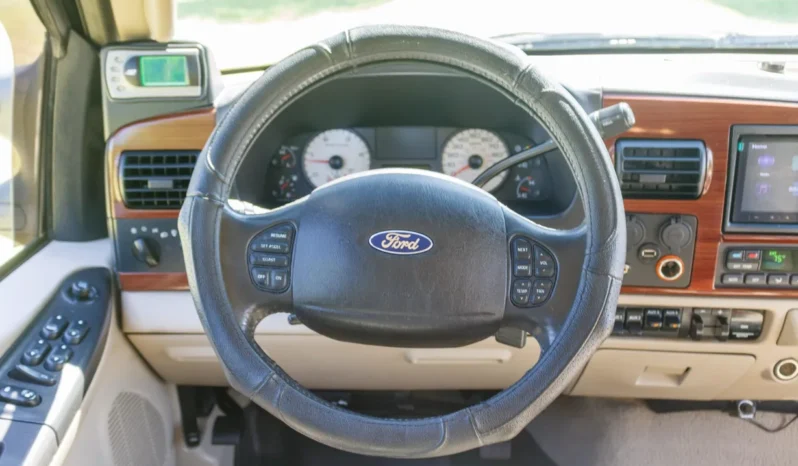 
								2006 Ford F-250 Super Duty Lariat Crew Cab full									