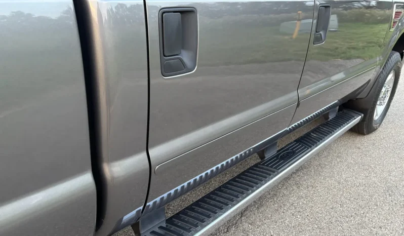 
								2010 Ford F-250 XLT Crew Cab Power Stroke full									