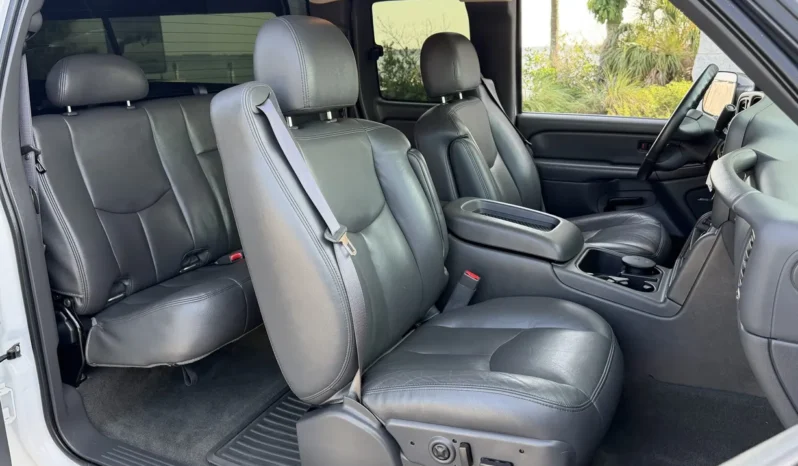 
								2005 GMC Sierra 2500HD SLT Extended Cab full									