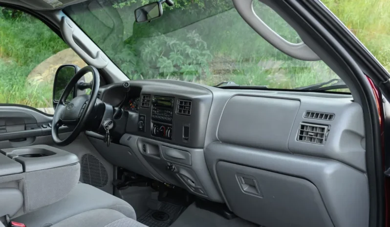 
								2004 Ford F-350 Super Duty XLT Crew Cab 4×4 full									