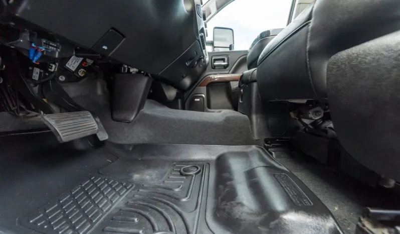 
								2019 GMC Sierra 2500HD SLT Crew Cab Duramax full									