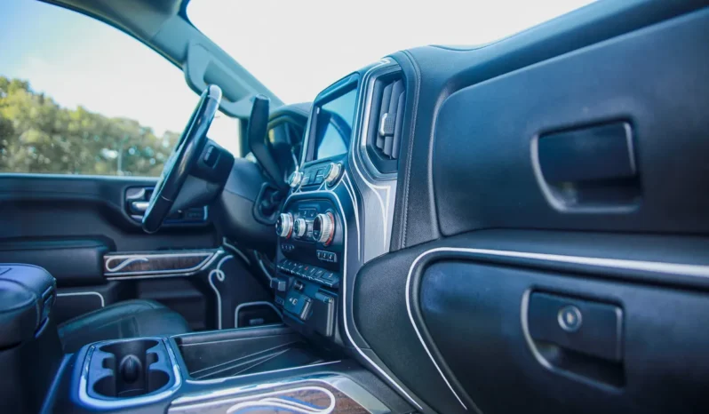 
								2020 GMC Sierra 2500HD Denali Crew Cab Duramax full									
