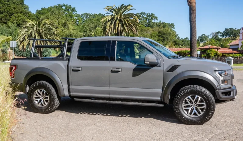 
								2018 Ford F-150 Raptor SuperCrew full									