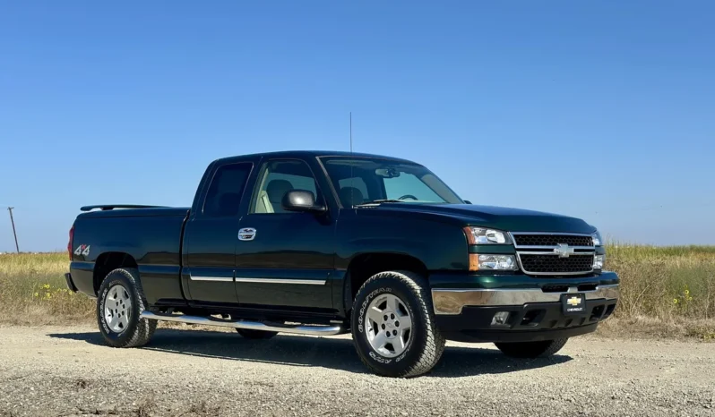 
								2006 Chevrolet Silverado 1500 LT 4×4 full									