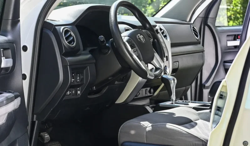 
								2018 Toyota Tundra SR5 Double Cab TRD Sport full									