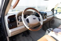 
										2005 Ford F-350 Super Duty King Ranch Crew Cab full									
