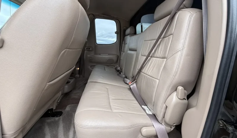 
								2004 Toyota Tundra Limited Access Cab V8 full									