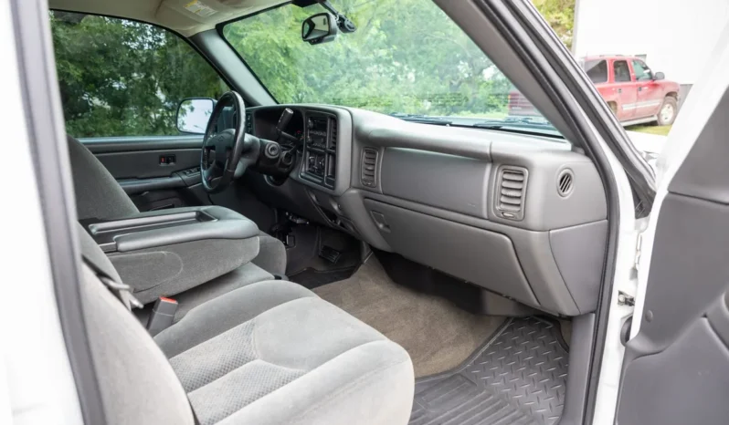 
								2005 Chevrolet Silverado 2500HD LS Crew Cab Duramax full									