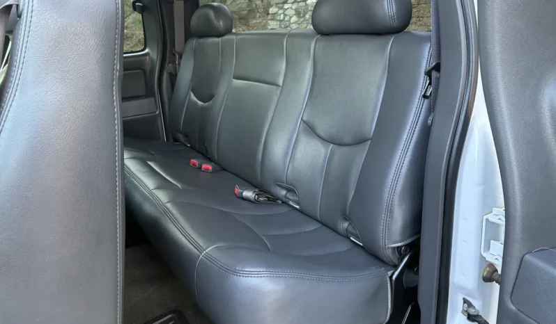 
								2005 GMC Sierra 2500HD SLT 4×4 full									