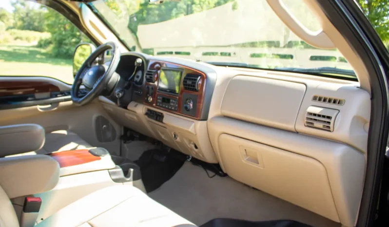 
								2006 Ford F-250 Super Duty Lariat Crew Cab full									