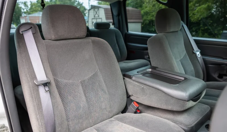 
								2005 Chevrolet Silverado 2500HD LS Crew Cab Duramax full									