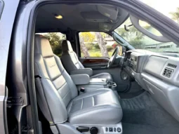 
										2004 Ford F-350 Super Duty Lariat Crew Cab full									