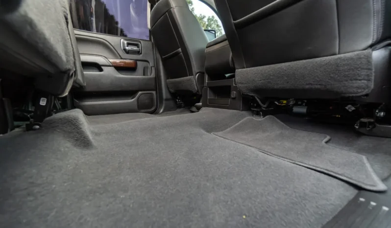 
								2019 GMC Sierra 2500HD SLT Crew Cab Duramax full									