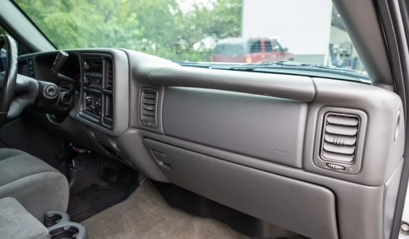 
								2005 Chevrolet Silverado 2500HD LS Crew Cab Duramax full									
