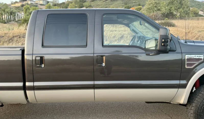 
								2009 Ford F-250 King Ranch Crew Cab Power Stroke full									