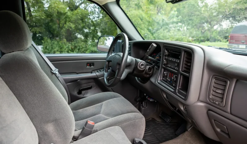 
								2005 Chevrolet Silverado 2500HD LS Crew Cab Duramax full									