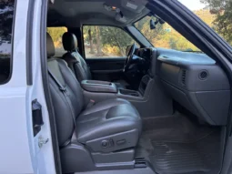 
										2005 GMC Sierra 2500HD SLT 4×4 full									