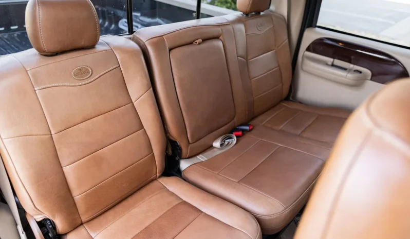 
								2005 Ford F-350 Super Duty King Ranch Crew Cab full									
