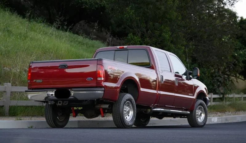 
								2004 Ford F-350 Super Duty XLT Crew Cab 4×4 full									