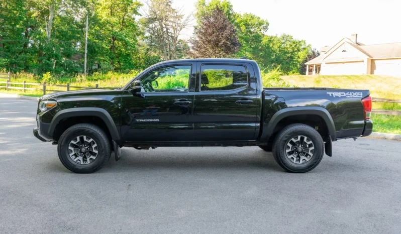 
								2016 Toyota Tacoma TRD Off-Road Double Cab V6 full									