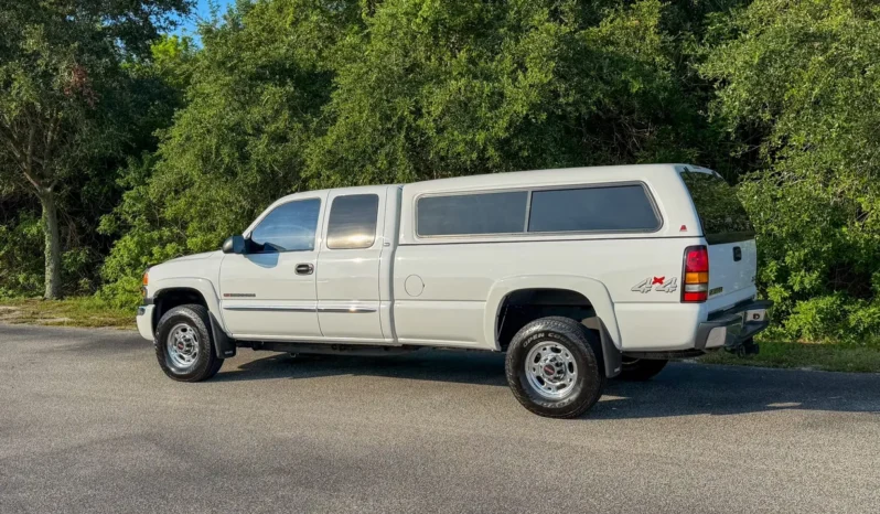 
								2005 GMC Sierra 2500HD SLT Extended Cab full									