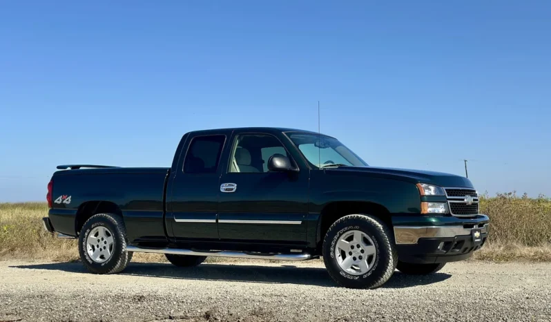 
								2006 Chevrolet Silverado 1500 LT 4×4 full									