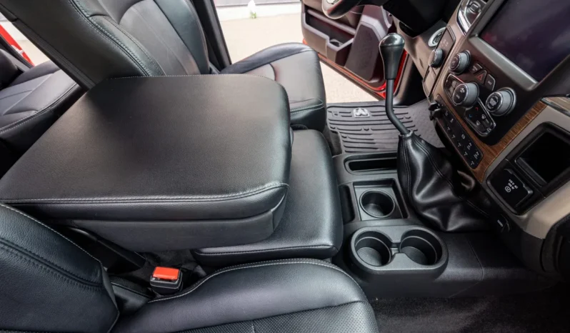 
								2018 Ram 3500 Laramie Crew Cab Dually full									