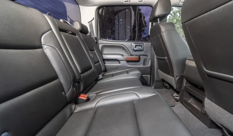 
								2019 GMC Sierra 2500HD SLT Crew Cab Duramax full									