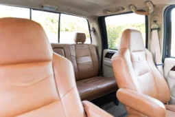
										2005 Ford F-350 Super Duty King Ranch Crew Cab full									
