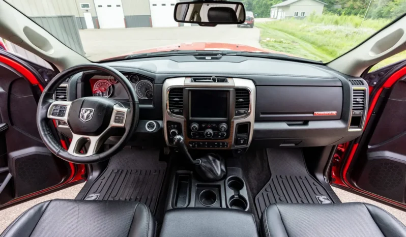 
								2018 Ram 3500 Laramie Crew Cab Dually full									