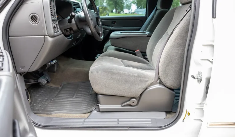 
								2005 Chevrolet Silverado 2500HD LS Crew Cab Duramax full									