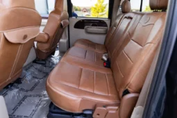 
										2005 Ford F-350 Super Duty King Ranch Crew Cab full									