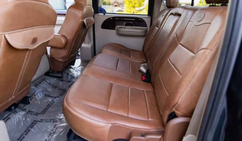 
								2005 Ford F-350 Super Duty King Ranch Crew Cab full									