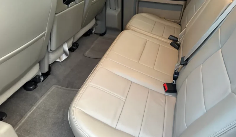 
								2010 Ford F-250 XLT Crew Cab Power Stroke full									