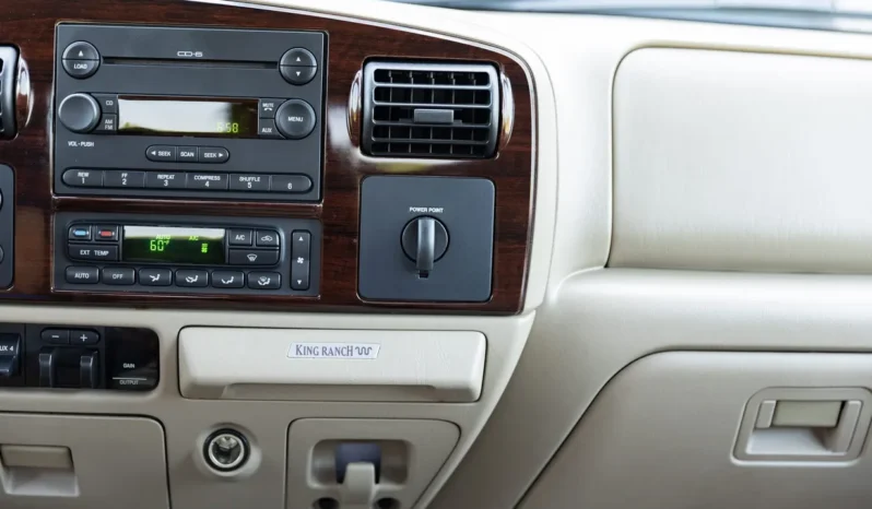 
								2005 Ford F-350 Super Duty King Ranch Crew Cab full									