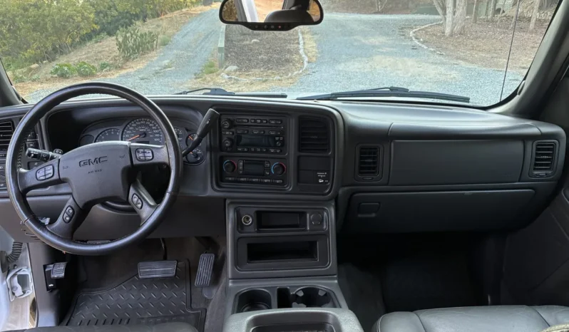 
								2005 GMC Sierra 2500HD SLT 4×4 full									