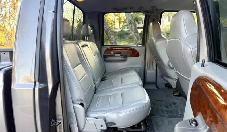 
								2004 Ford F-350 Super Duty Lariat Crew Cab full									